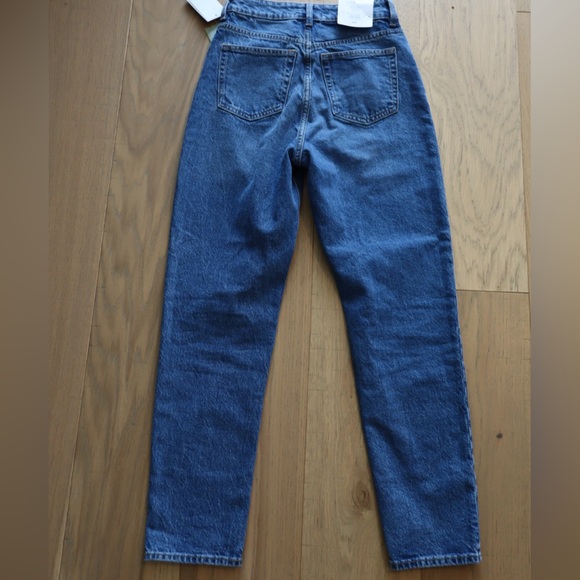 H&M High Waist Mom Jeans - Picture 2 of 5